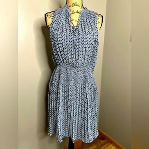 Skies are Blue move along dress navy ditzy floral business casual travel smocked